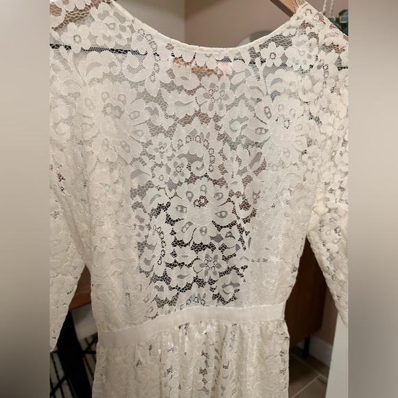 Lace Robe - Picture 5 of 5
